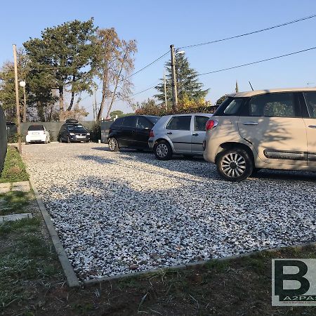 Bba2Passi Bed & Breakfast Marina di Massa Bagian luar foto