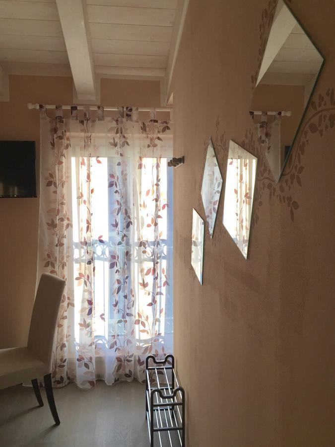 Bba2Passi Bed & Breakfast Marina di Massa Bagian luar foto