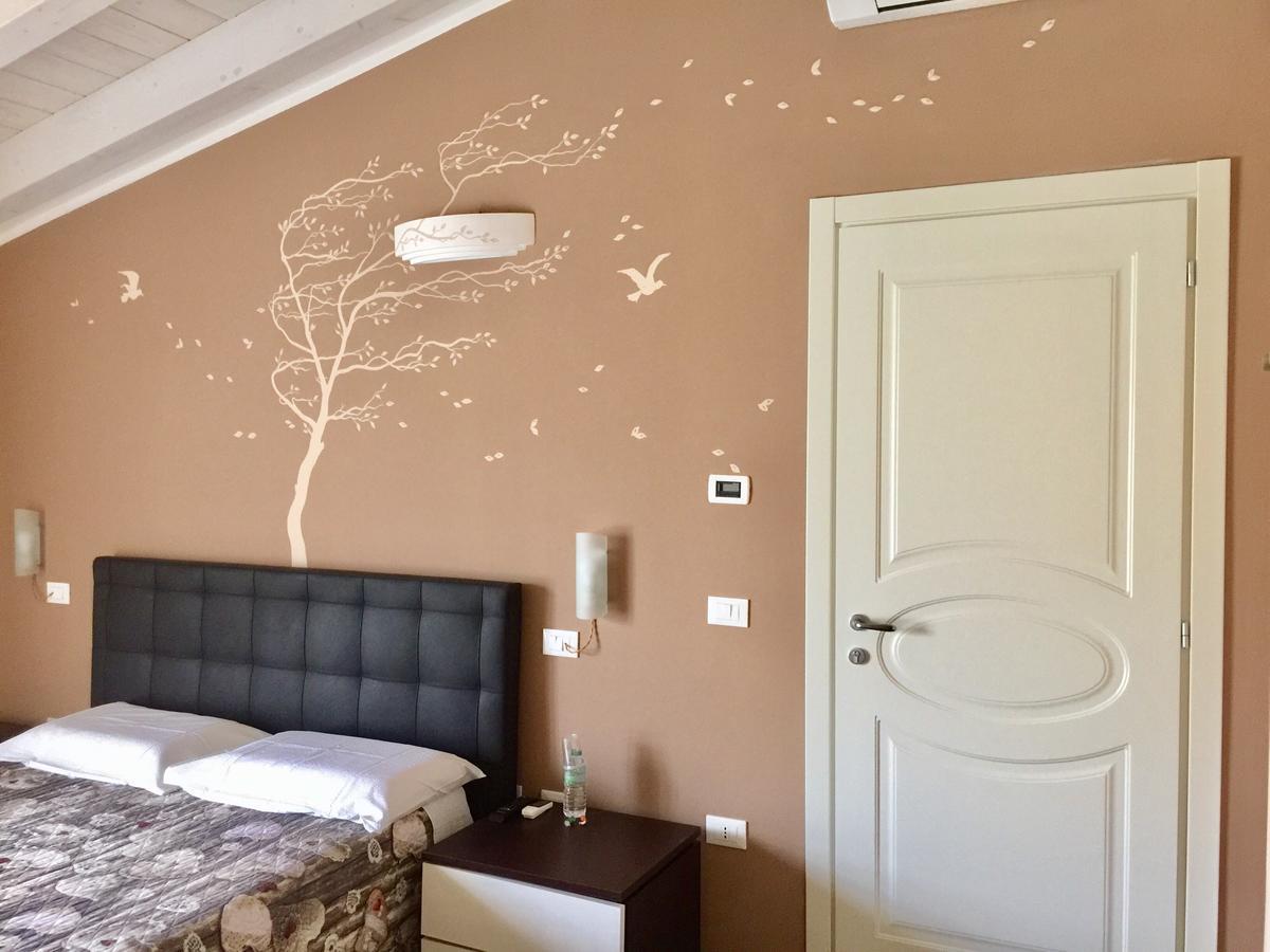 Bba2Passi Bed & Breakfast Marina di Massa Bagian luar foto