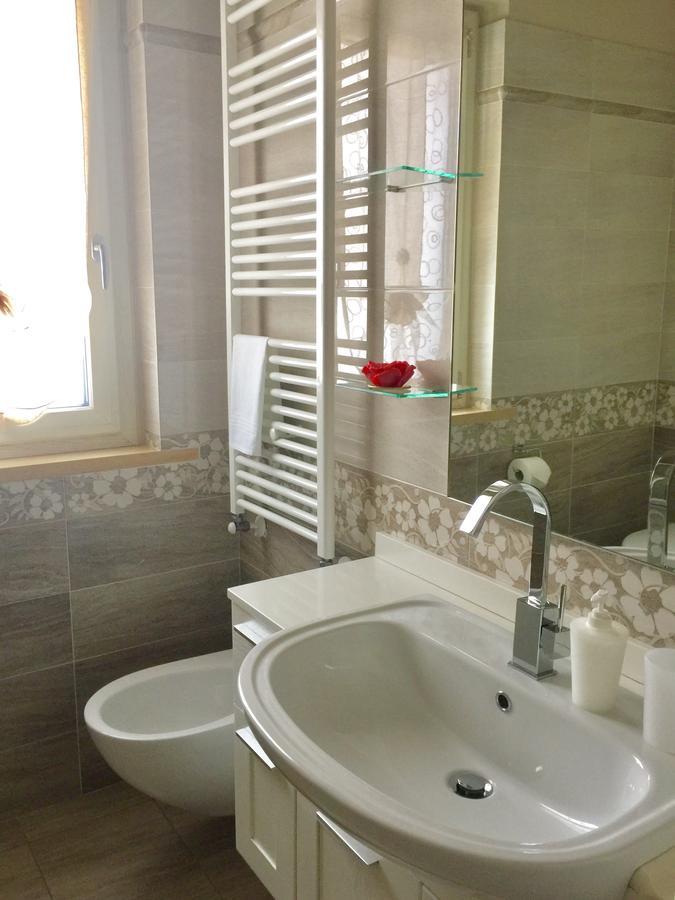 Bba2Passi Bed & Breakfast Marina di Massa Bagian luar foto