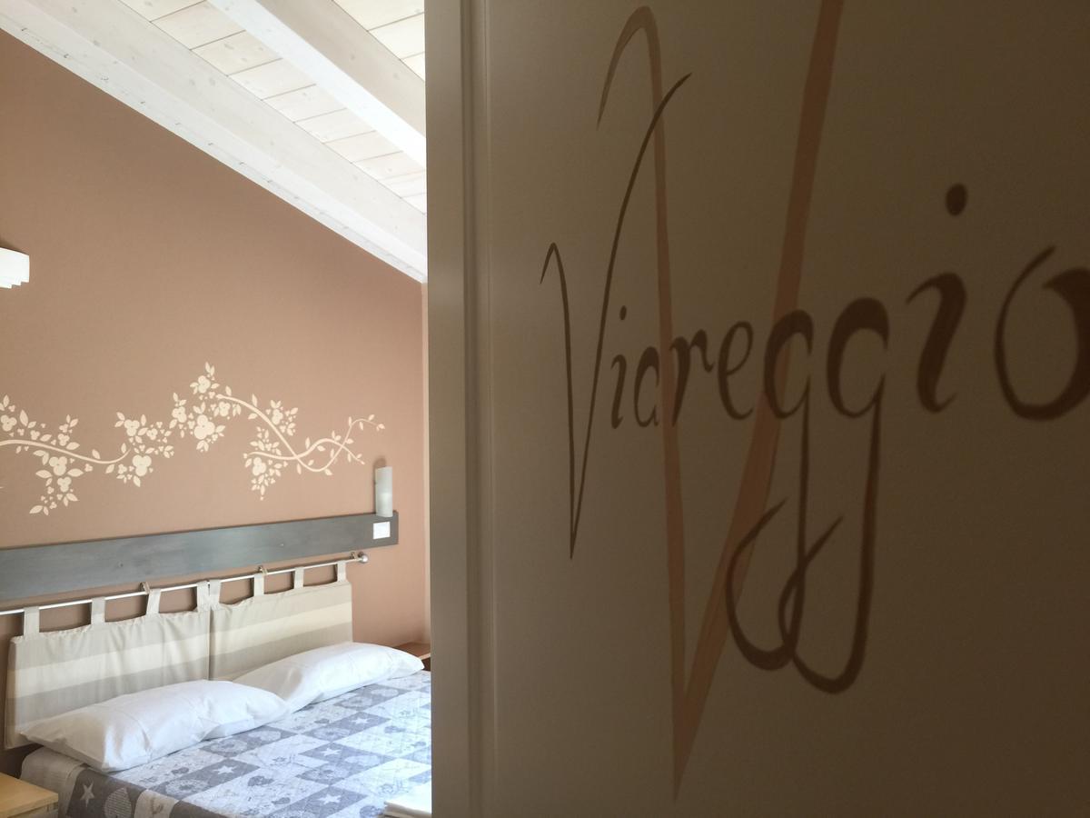 Bba2Passi Bed & Breakfast Marina di Massa Bagian luar foto