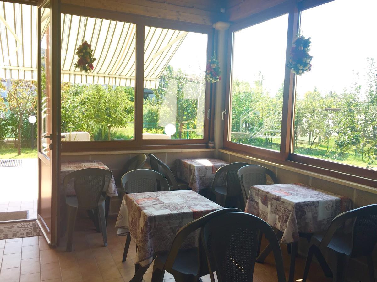 Bba2Passi Bed & Breakfast Marina di Massa Bagian luar foto