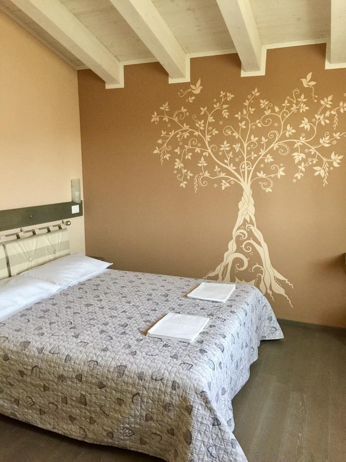 Bba2Passi Bed & Breakfast Marina di Massa Bagian luar foto