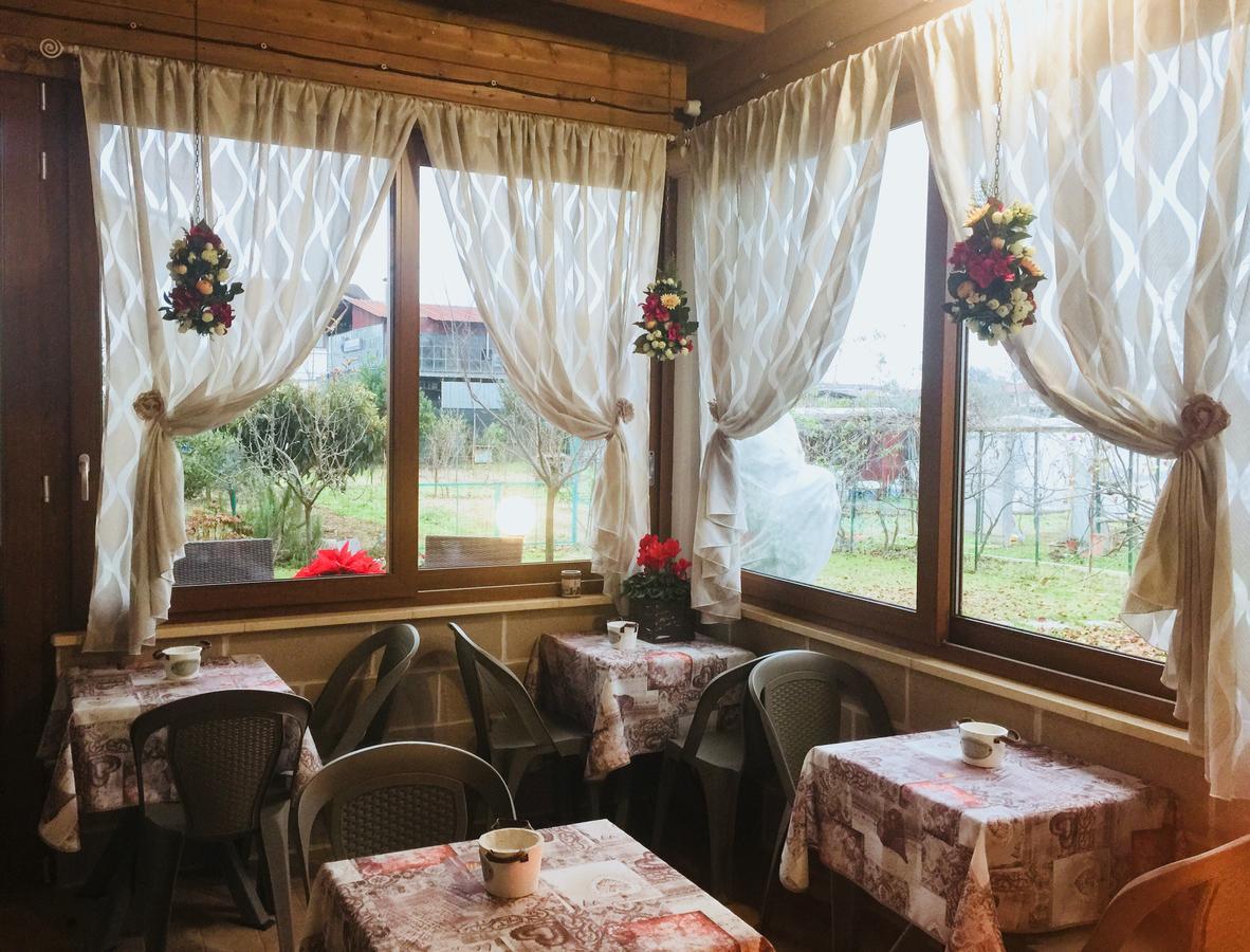 Bba2Passi Bed & Breakfast Marina di Massa Bagian luar foto