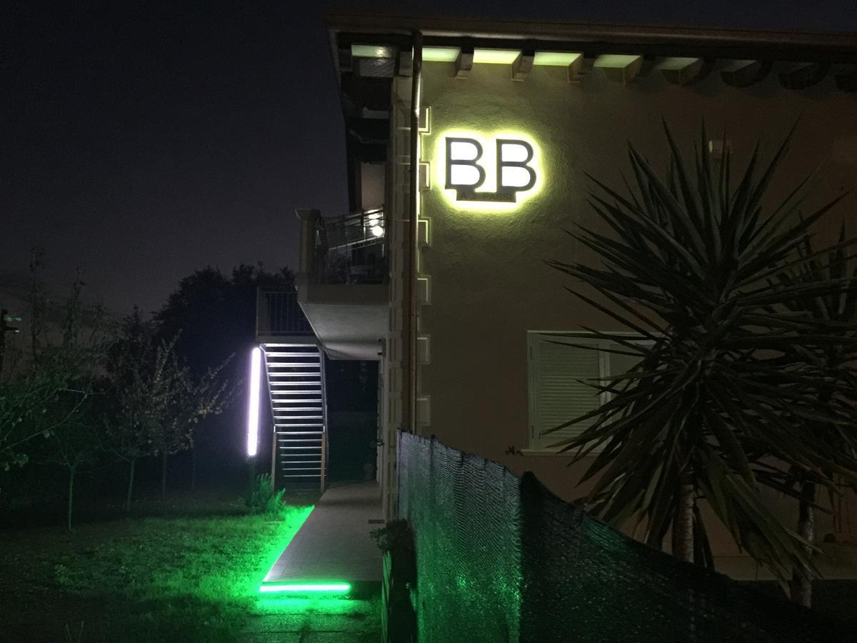 Bba2Passi Bed & Breakfast Marina di Massa Bagian luar foto
